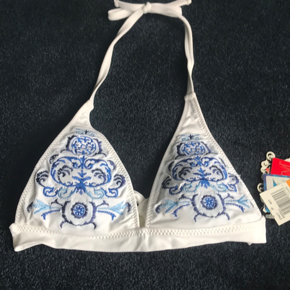 White Embroidered Bikini! - Picture 2 of 4